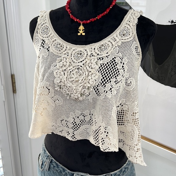 Willow & Clay Tea Stain Lace Flyaway Crochet Crop Top, Size M - Picture 3 of 10